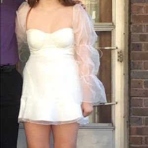 white puffy sleeve dress worn once